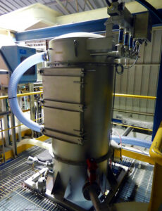 VAC-U-MAX Filter Receiver 
